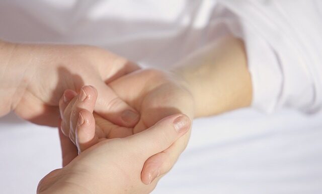 Jak wykonać masaż logopedyczny?